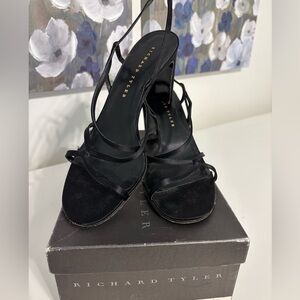 Richard Tyler Vintage Made in Italy WELL WORN formal Satin Heels Sandals Size 8